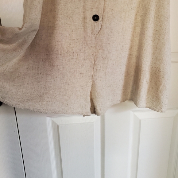 Miou Muse Sleeveless Linen Blend Romper Button Front Loose Fit Pocket Medium Tan - Picture 4 of 11